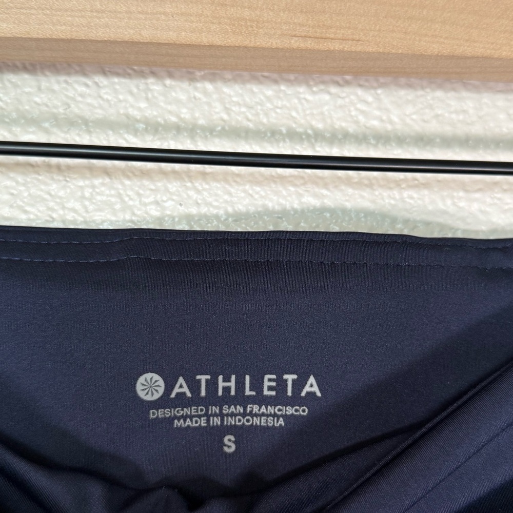 Athleta Running Free Colorblock 3.5" Shorts Small M17 - Picture 9 of 9